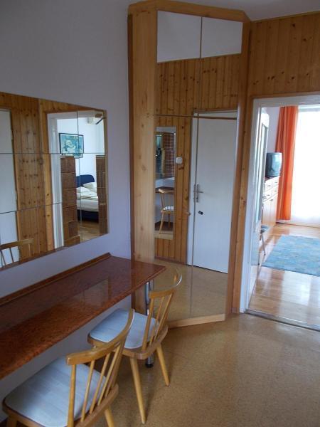 Liliom Apartments Balatonfuered Exterior photo
